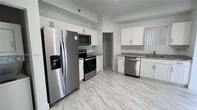 Building Photo - 3300 NE 192 St