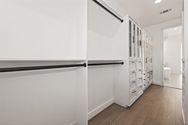 Building Photo - 26307 Aurora Vly Wy