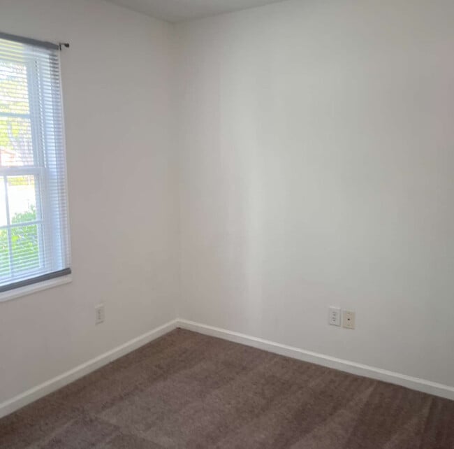 Building Photo - 1710 Garland St