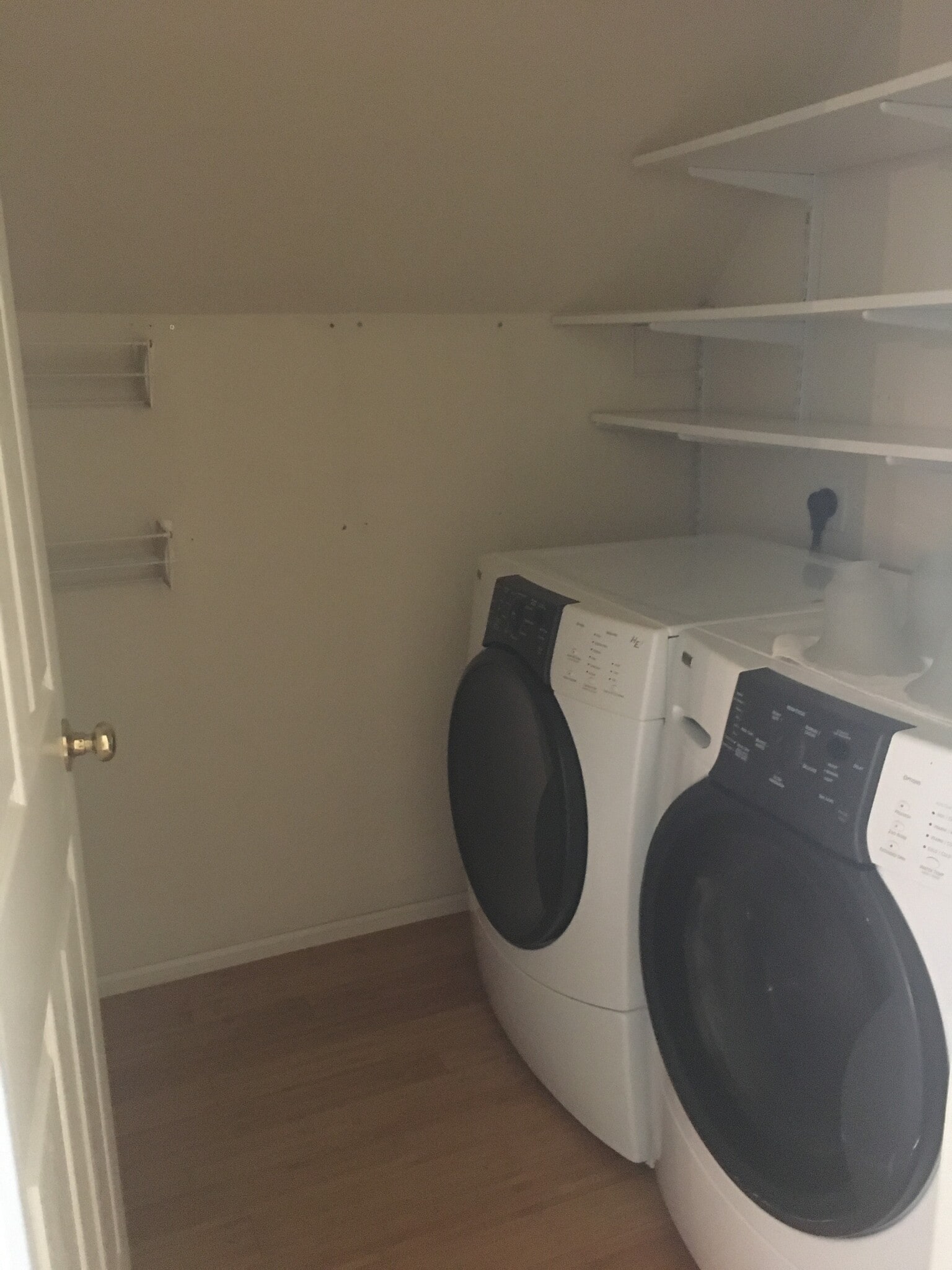 Laundry Room - 2137 S Lincoln St