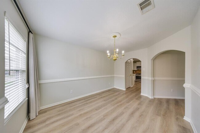 Building Photo - 1122 Reedpoint Dr