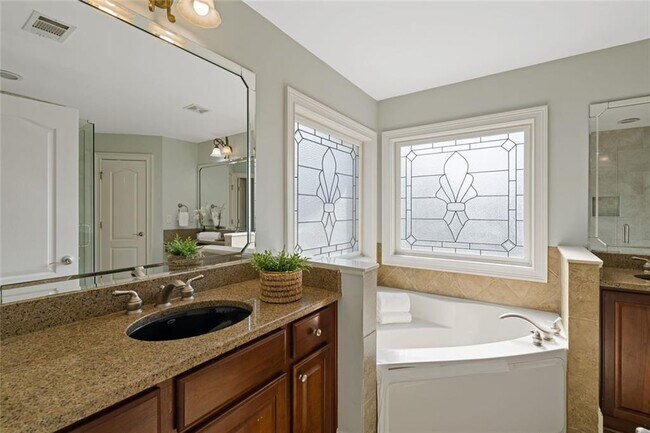 Building Photo - 2763 Durham Dr NE