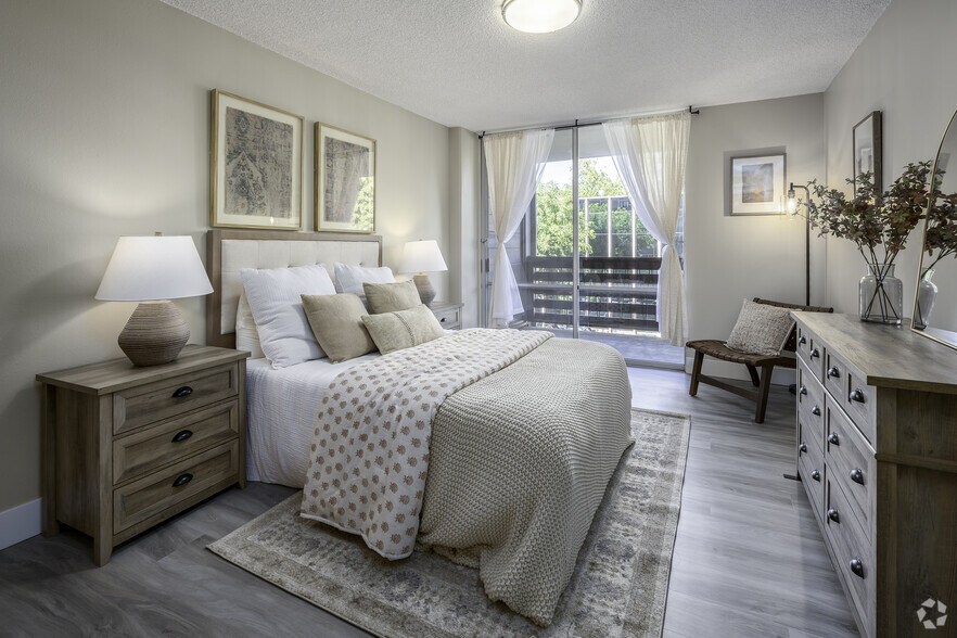 1BR, 1BA - 580SF - Bedroom - The Riverview (55+)