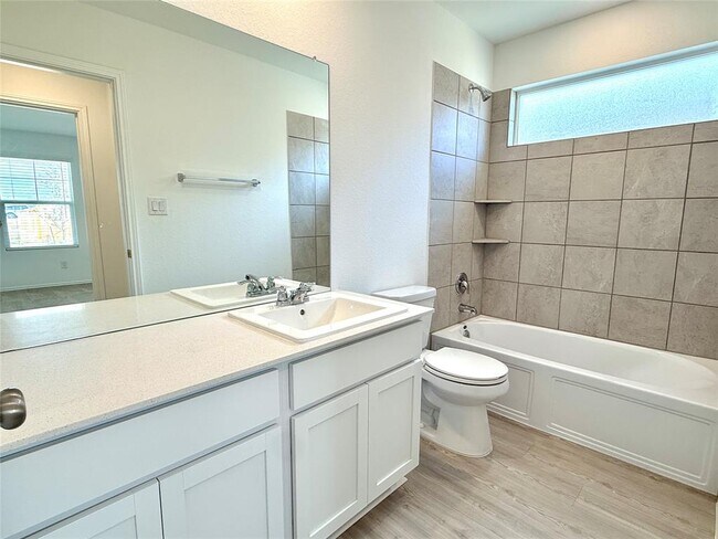 Building Photo - 289 Sormonne Lp