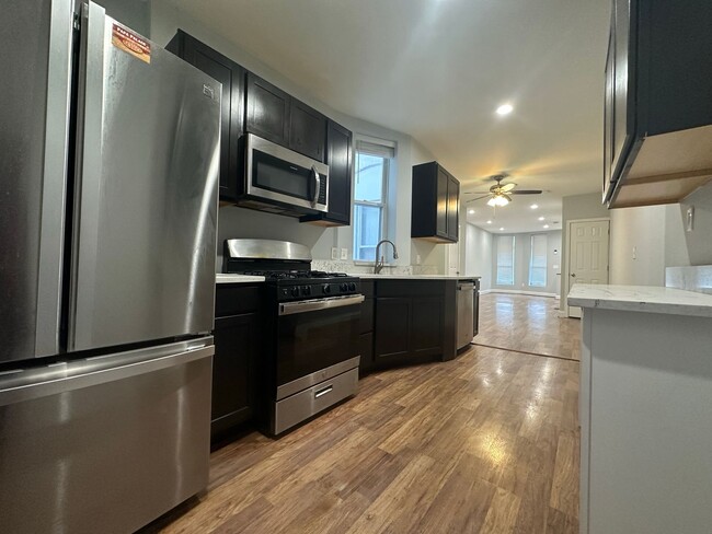 Building Photo - Beautiful Three-Bedroom House in Baltimore