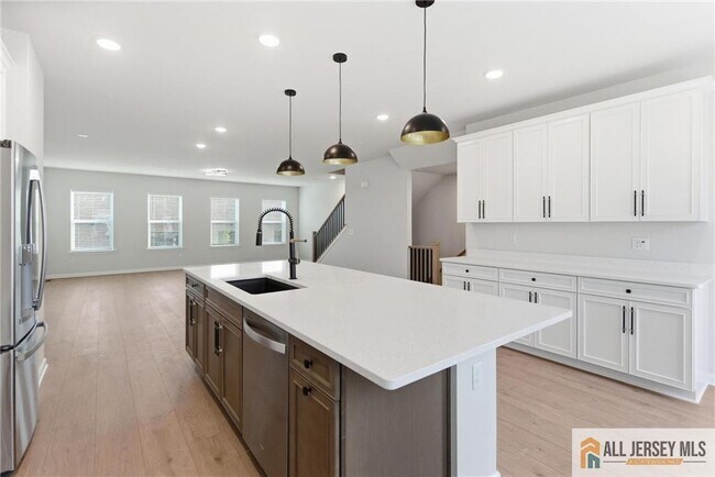 Building Photo - 4 Barton Ave