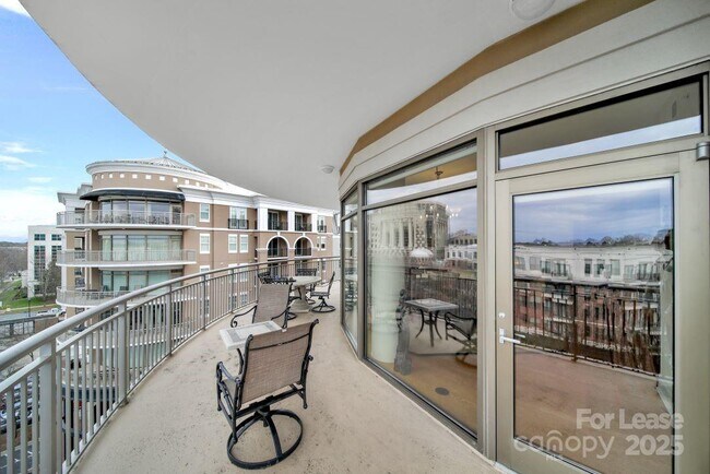 Building Photo - 4620 Piedmont Row Dr