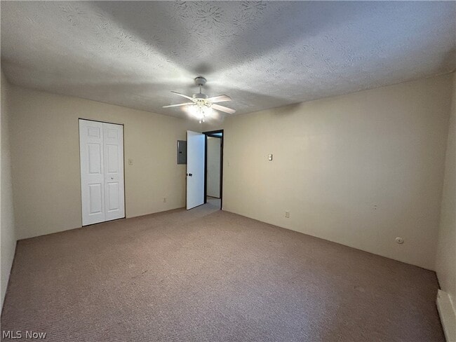 Building Photo - 200 Fernwood Rd