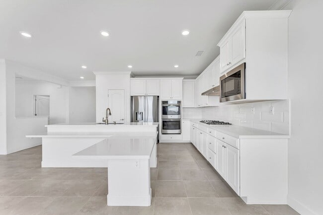 Building Photo - Panoramic views of the valley with a modern updated home!