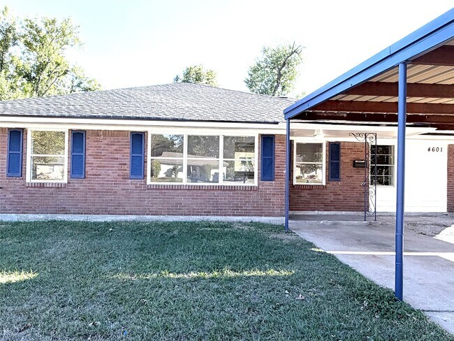 Primary Photo - 4601 W 43rd St