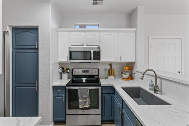 Building Photo - 470 N 168th Ln