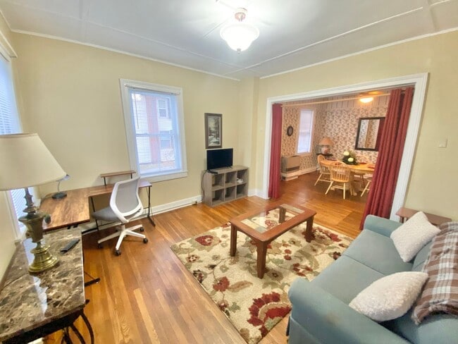 Primary Photo - 44 Sherman St