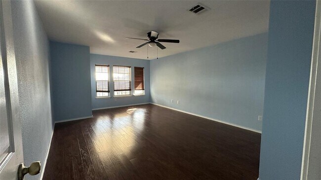 Building Photo - 13105 Lofton Cliff Dr