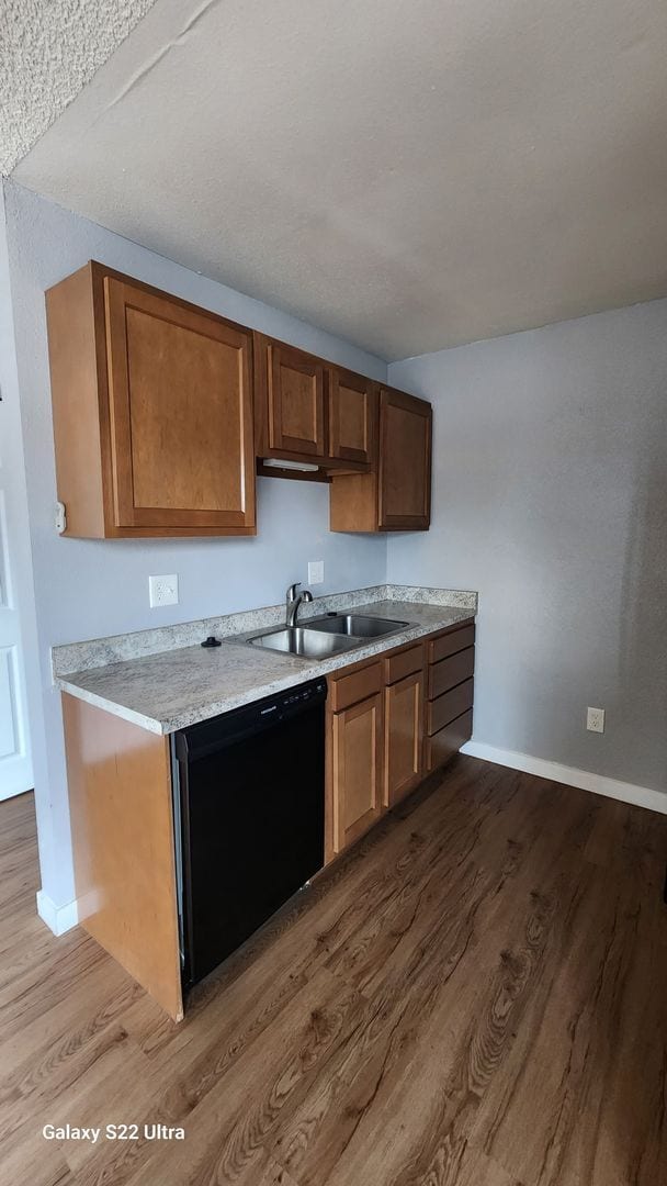 Interior Photo - Myers Court