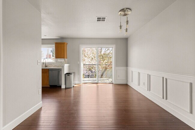 Building Photo - 9746 SW 34th Pl