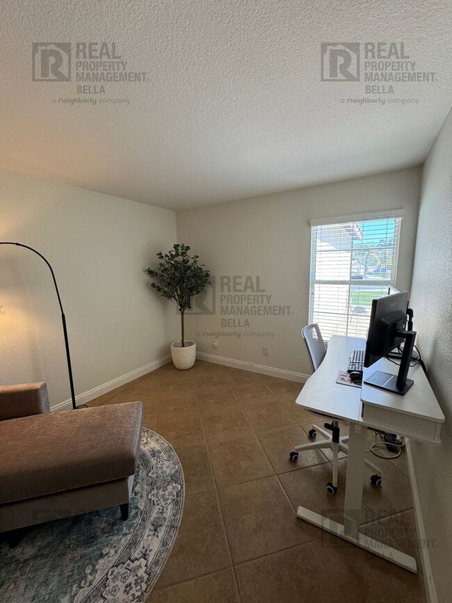 Building Photo - Spacious 4-Bedroom Menifee Home with Open ...