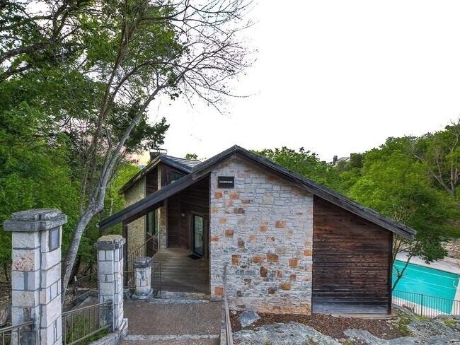 Building Photo - 8200 Neely Dr