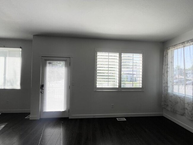Building Photo - 3546 Terra Sol Dr