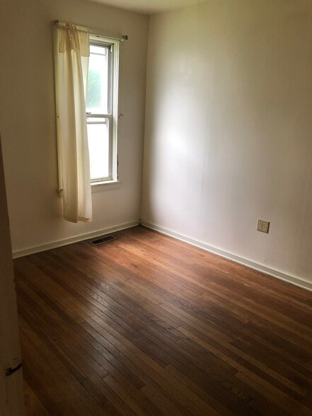 Bedroom - 416 Wren Way