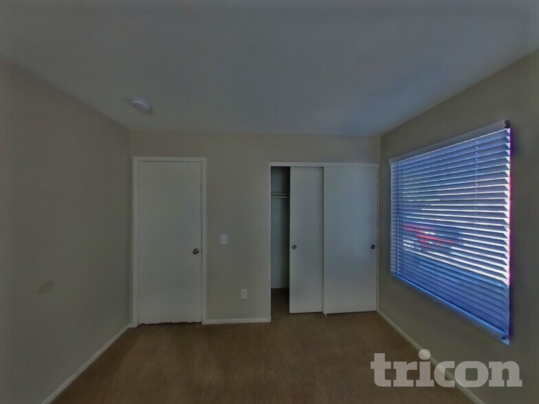 Building Photo - 11049 Zampino St