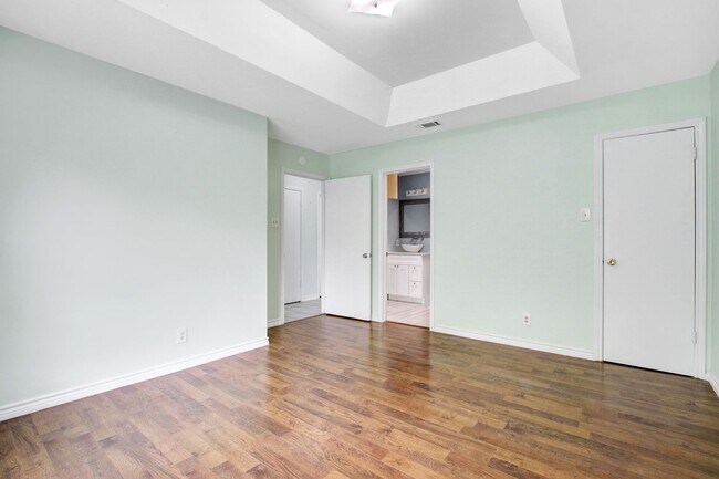 Building Photo - ***APPLICATION CURRENTLY UNDER REVIEW***Contemporary Single-Level Home with 3 Bedrooms, 2 Bathroo...