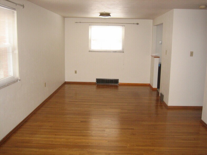 Building Photo - 149 S Euclid Ave