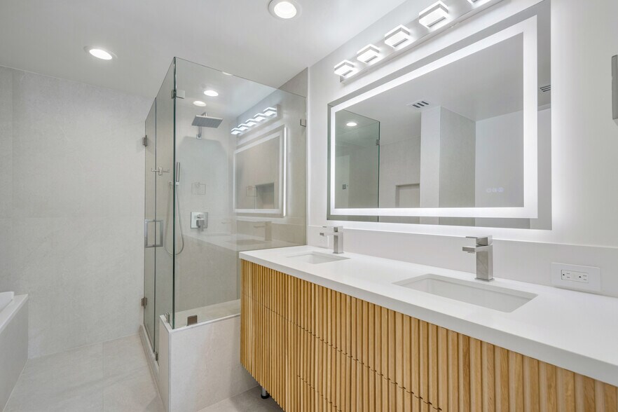 Building Photo - 801 Ocean Ave