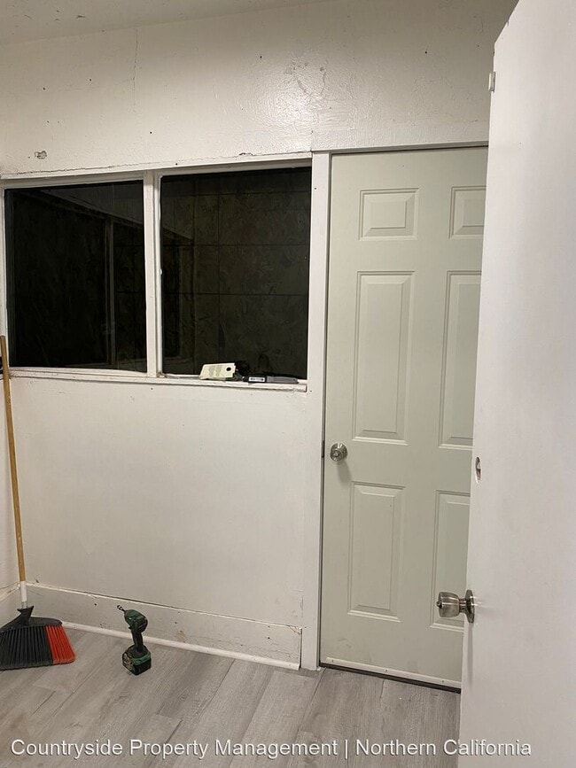 Building Photo - 2 br, 1 bath House - 3418 Stanislaus St