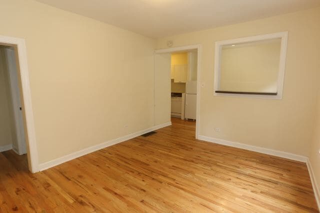 Building Photo - 714 W Barry Ave