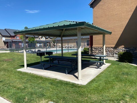 Building Photo - 267 S 740 W