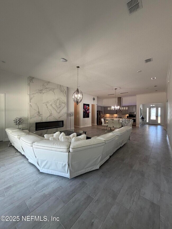 Building Photo - 26 Antila Wy.