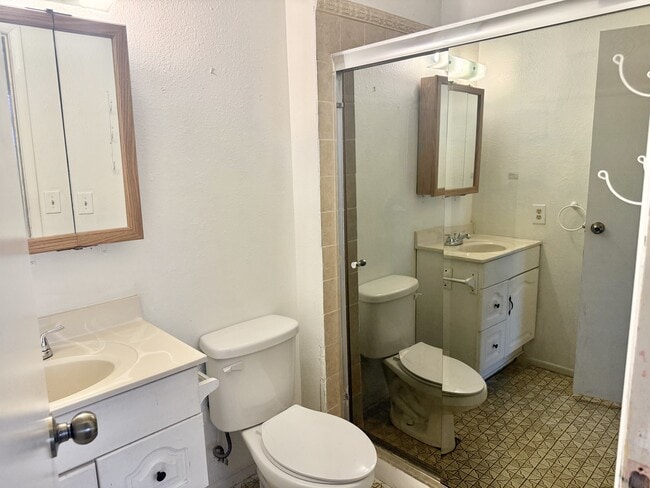 Building Photo - 7156 Southpark Ct