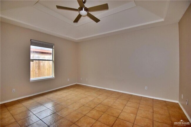 Building Photo - 1705 Douglas