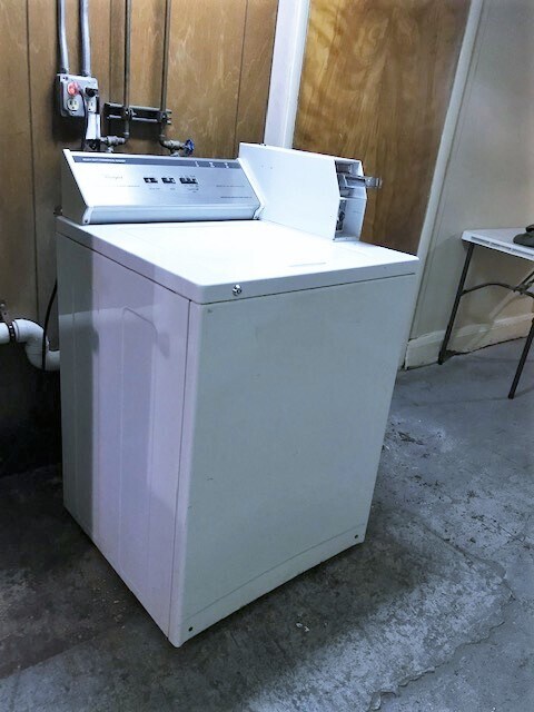 Building Photo - 2315 N Charles St