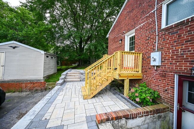 Building Photo - 2826 James Dr