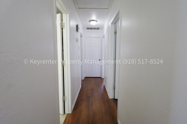 Building Photo - East Tulsa 3 Bedroom Gem! Available for immediate move in!