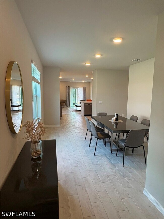 Building Photo - 11210 Sunset Preserve Dr