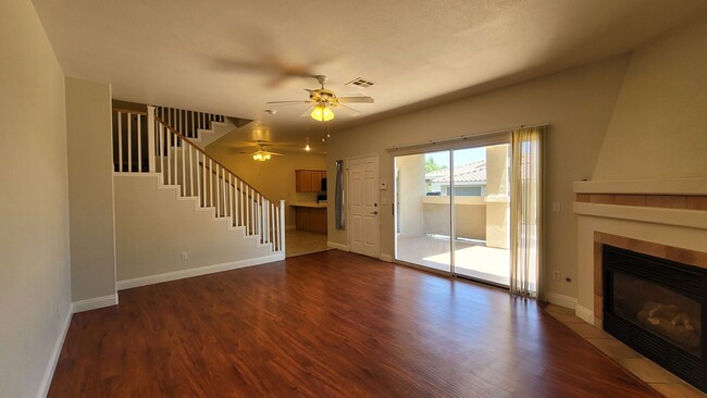 Building Photo - GATED TOWN HOUSE IN SUN TERRANCE COMMUNITY