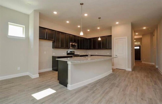 Building Photo - 427 Micaela Meadows Ct