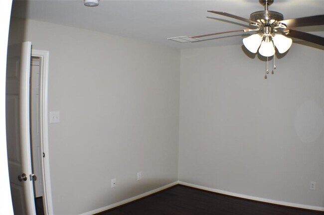 Building Photo - 21014 White Shore Ln
