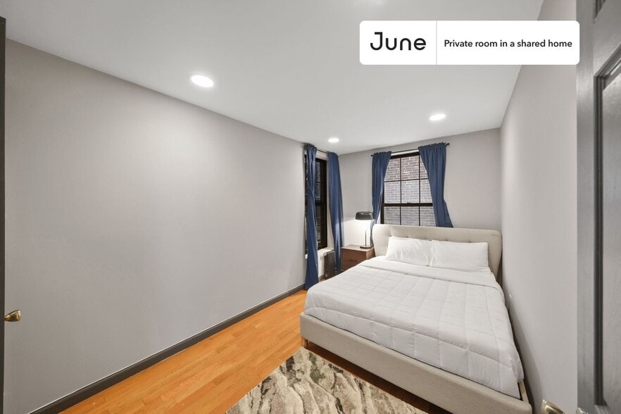 Building Photo - Room in Shared 3 bed/1 bath home in East Village