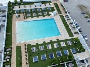 Building Photo - 5300 NW 85th Ave