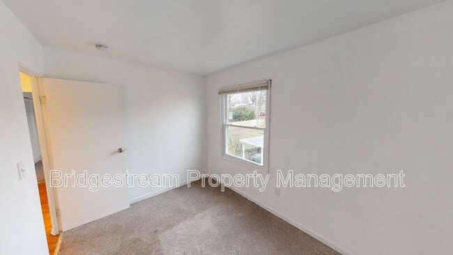 Building Photo - 4149 Klepinger Rd