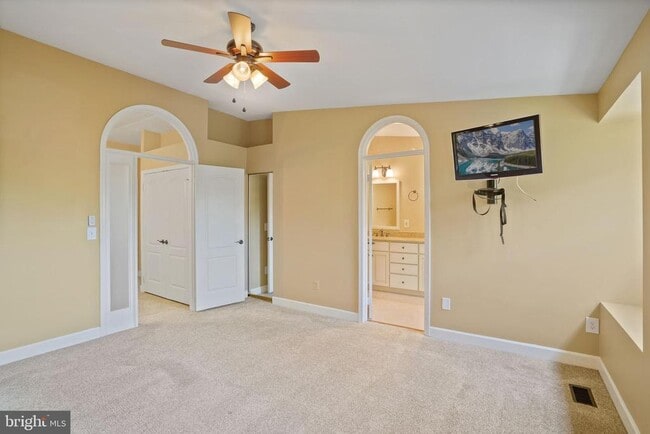 Building Photo - 3915 Green Look Ct