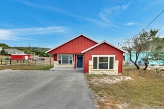 Building Photo - 2720 Golf Dr