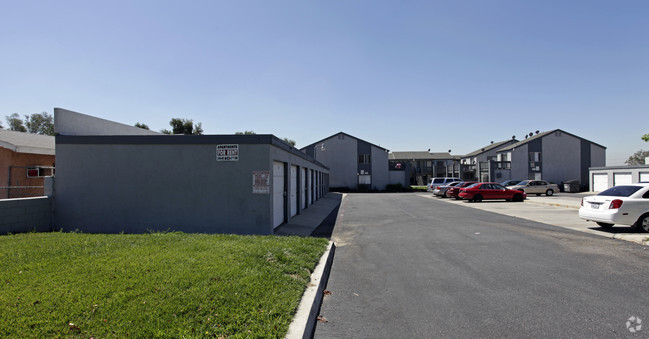 16405 Valencia Avenue - 16405 Valencia Ave