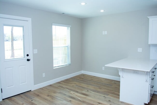 Building Photo - Modern home in the community of Decatur, A...