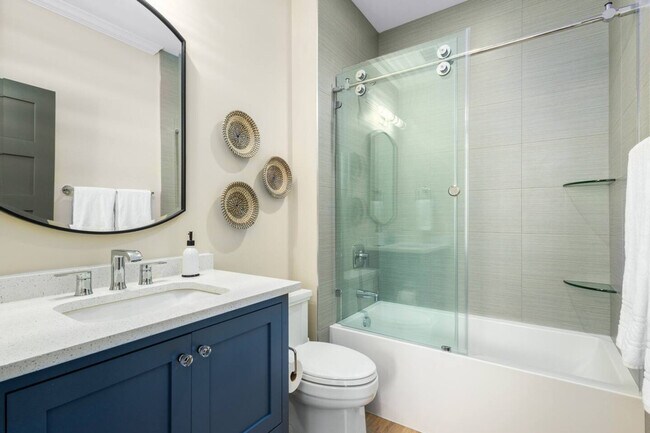 Building Photo - 1112 N St Peter St