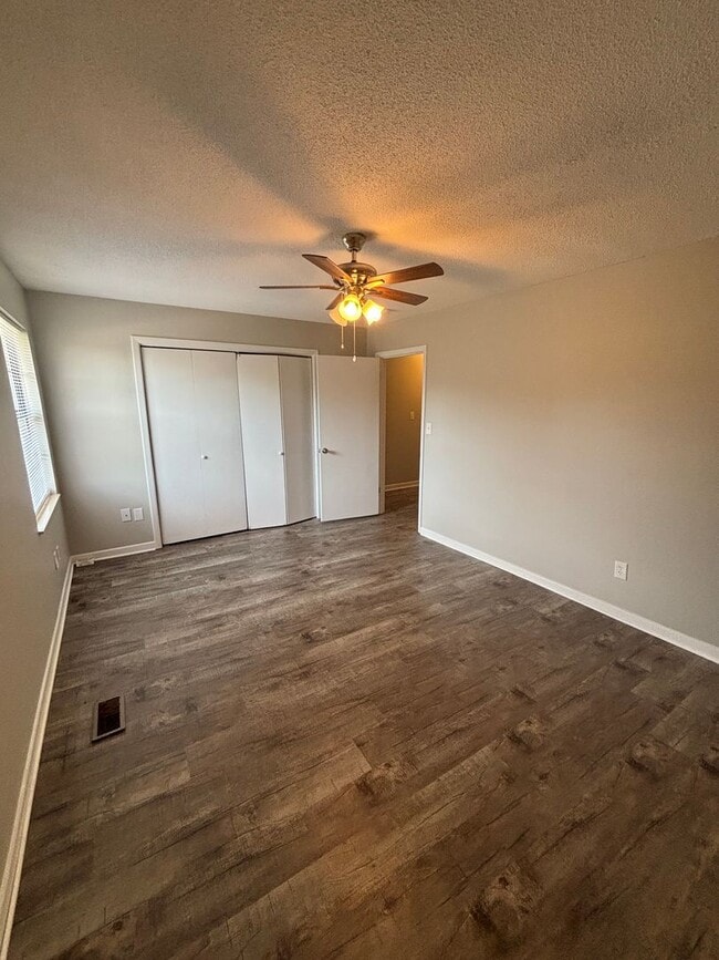 Building Photo - 1837 Lively Rd