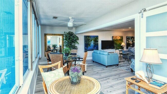 Building Photo - 1255 E Peppertree Dr